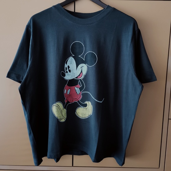 H&M Tops - H&M T-shirt with Motif - NWT (XL)